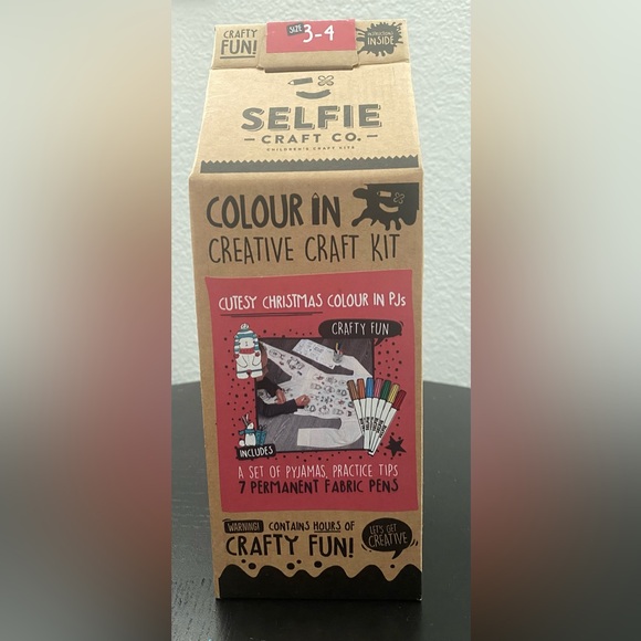 Selfie Holidays Christmas Color in Pajamas(NIB) - Picture 2 of 6